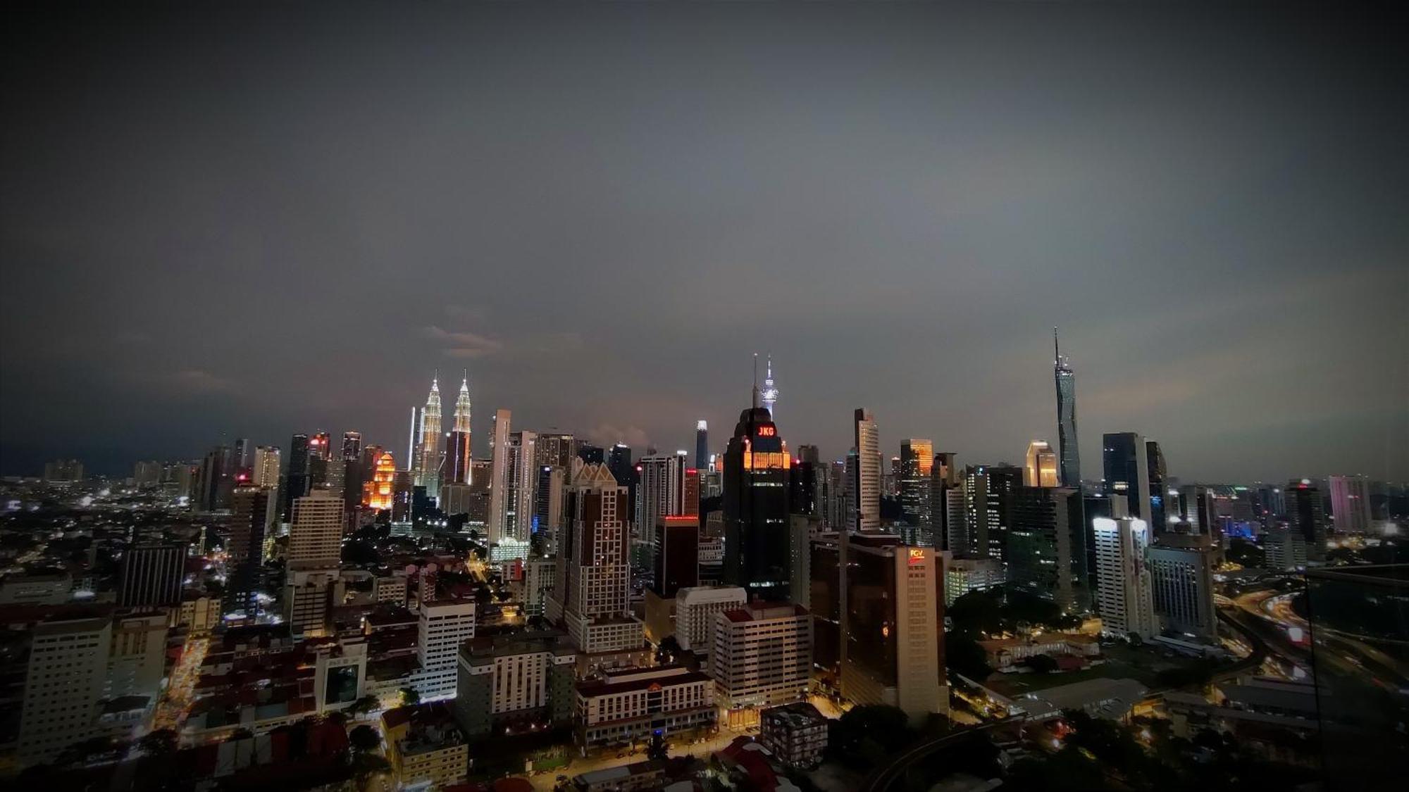 Hostal The Common @ Regalia Kuala Lumpur